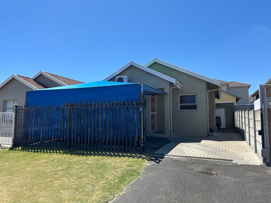 To Let 3 Bedroom Property for Rent in Scottsdene Western Cape